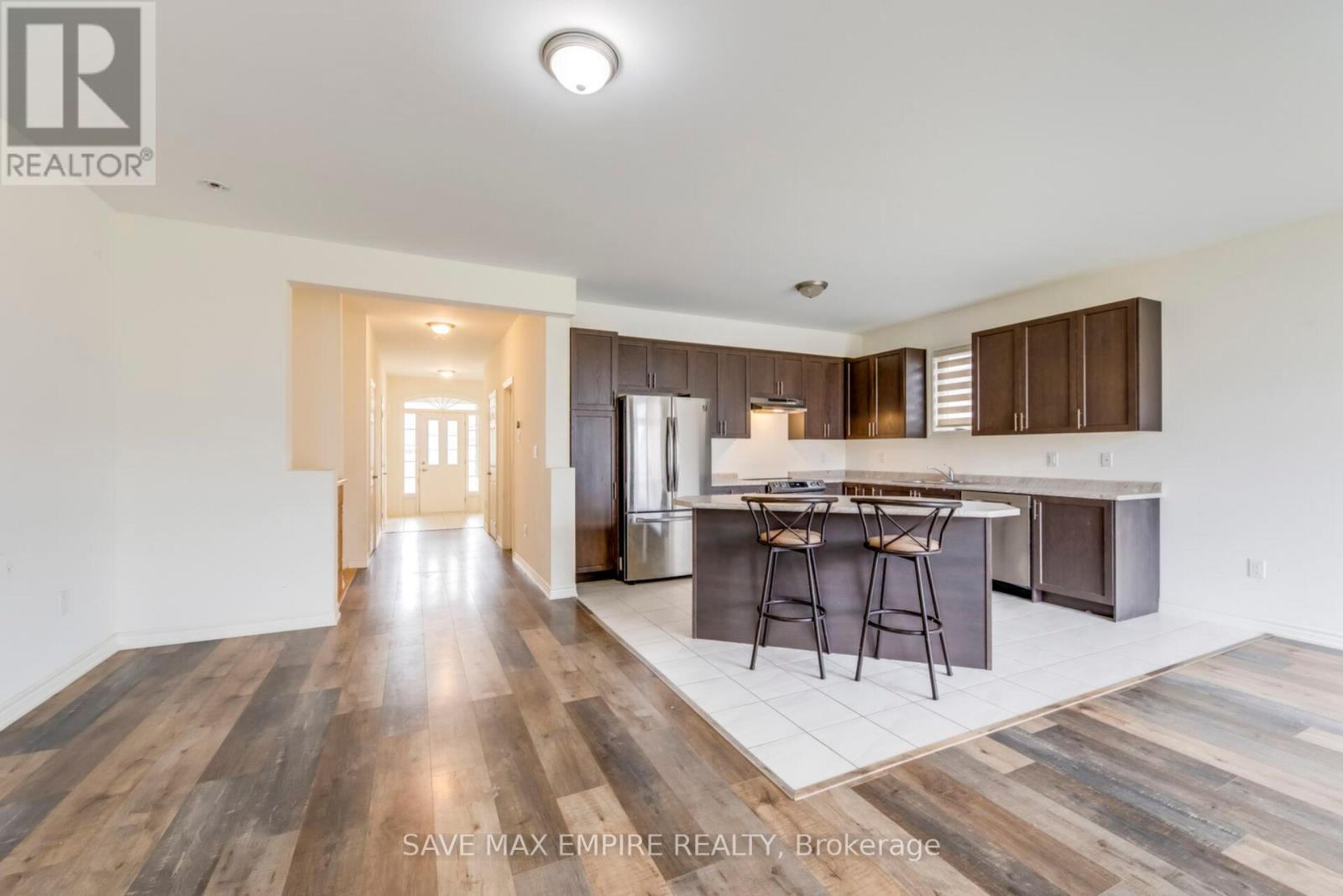 1207 Green Acres Drive, Fort Erie, Ontario  L2A 0C9 - Photo 7 - X12464218