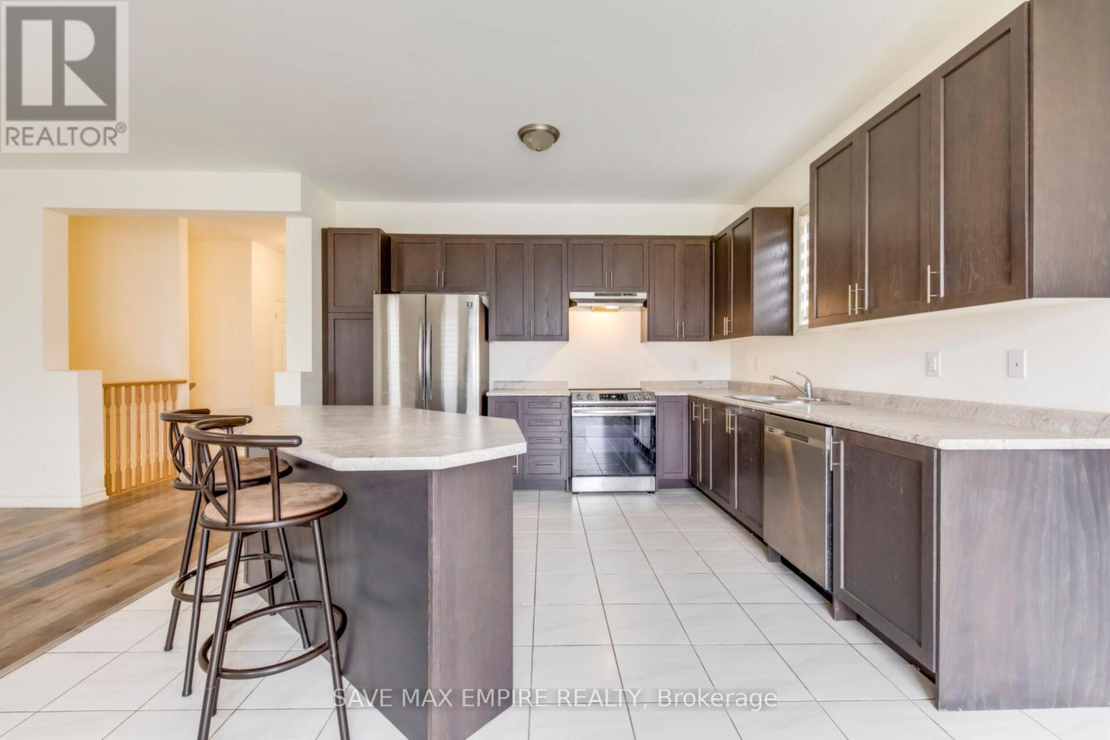 1207 Green Acres Drive, Fort Erie, Ontario  L2A 0C9 - Photo 9 - X12464218