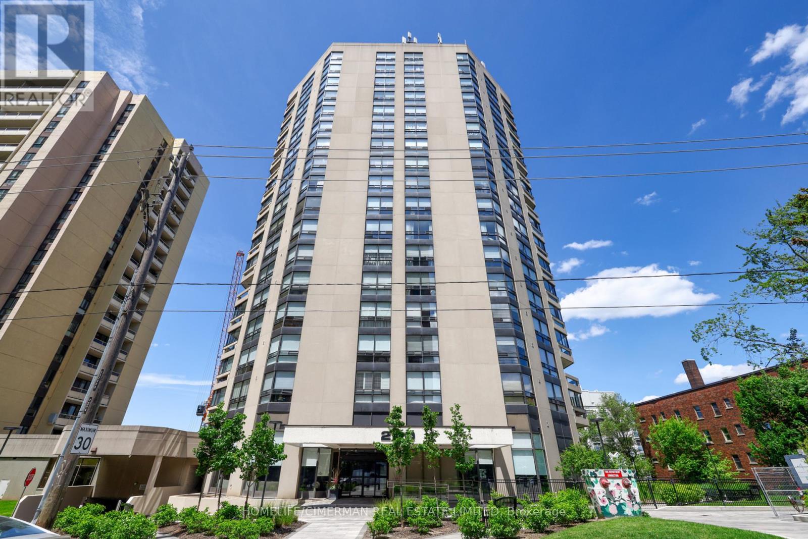 1002 - 240 HEATH STREET W, Toronto, Ontario