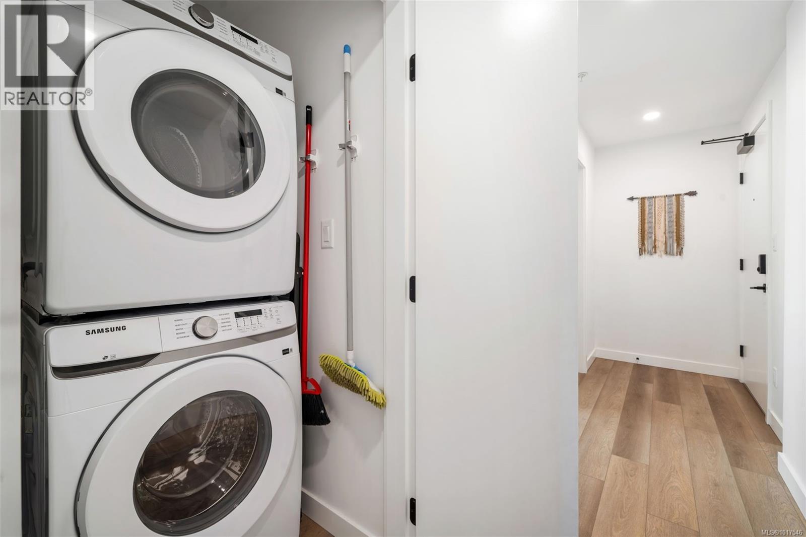 100 3564b Ryder Hesjedal Way, Colwood, British Columbia V9C 0V3 - Photo 18 - 1017546