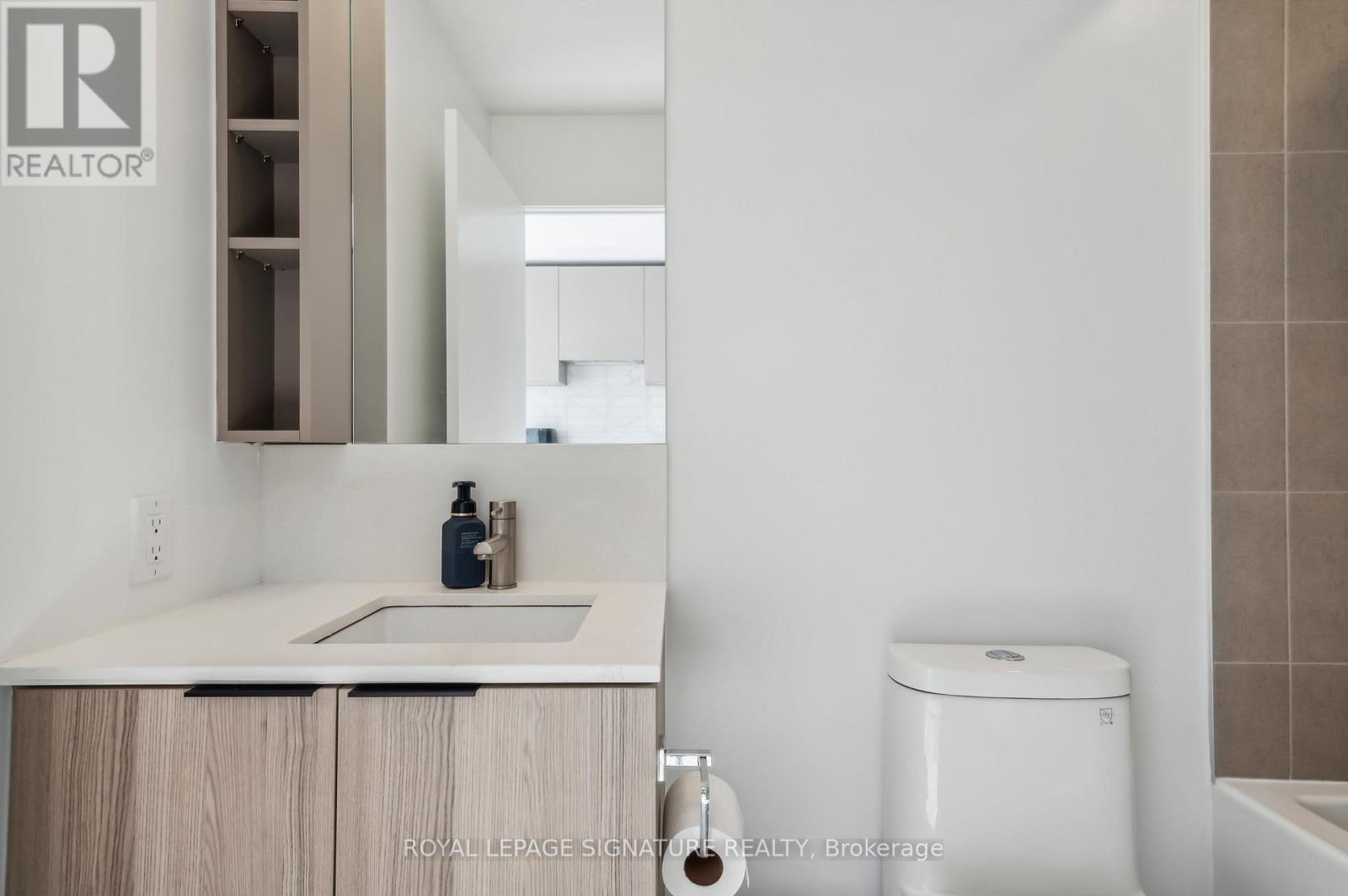 2315 - 55 Mercer Street, Toronto, Ontario  M5V 0W4 - Photo 12 - C12464228
