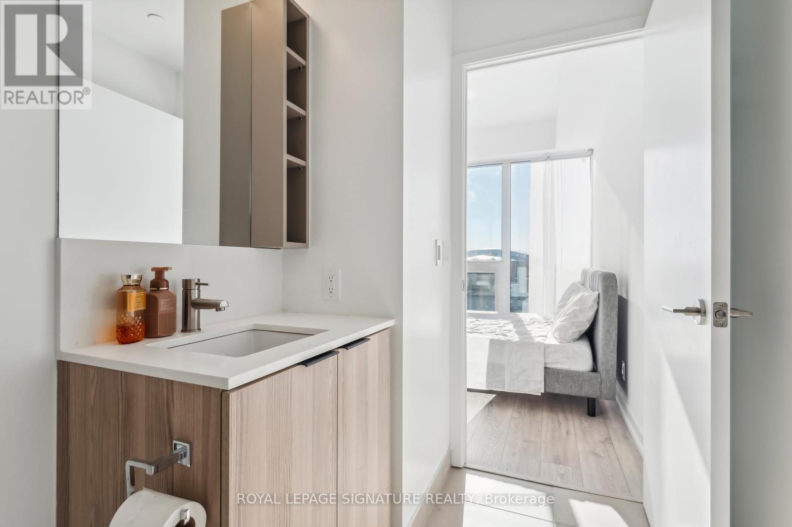 2315 - 55 Mercer Street, Toronto, Ontario  M5V 0W4 - Photo 16 - C12464228