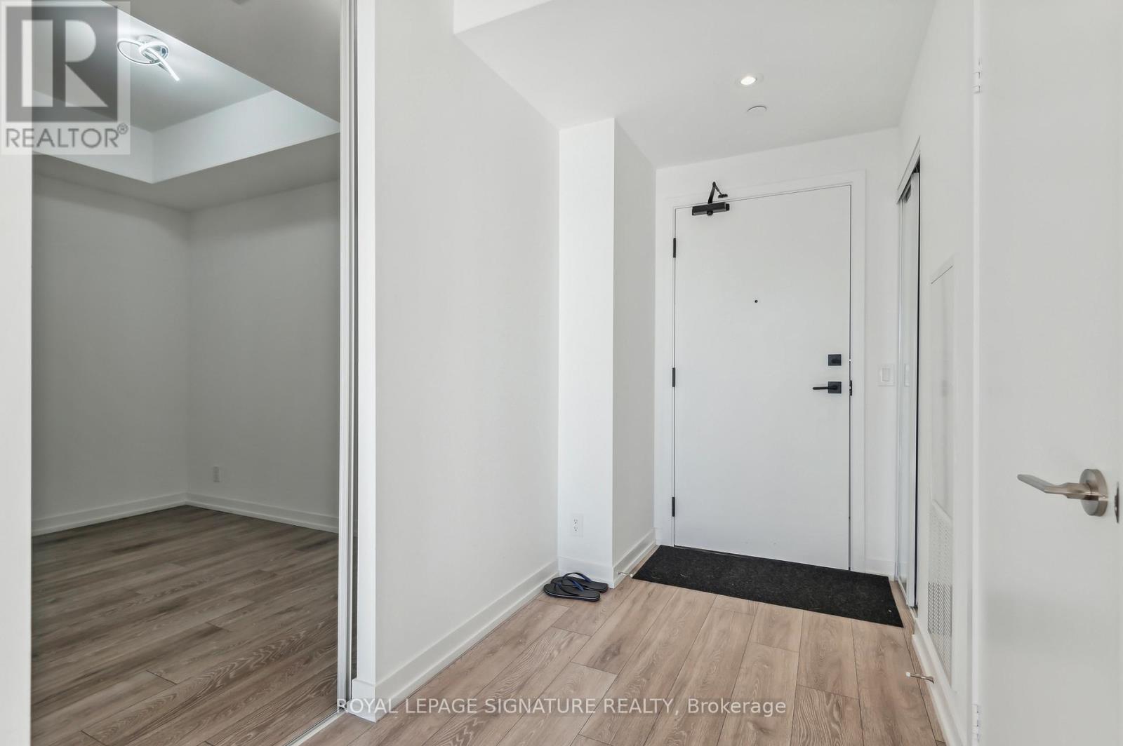 2315 - 55 Mercer Street, Toronto, Ontario  M5V 0W4 - Photo 3 - C12464228