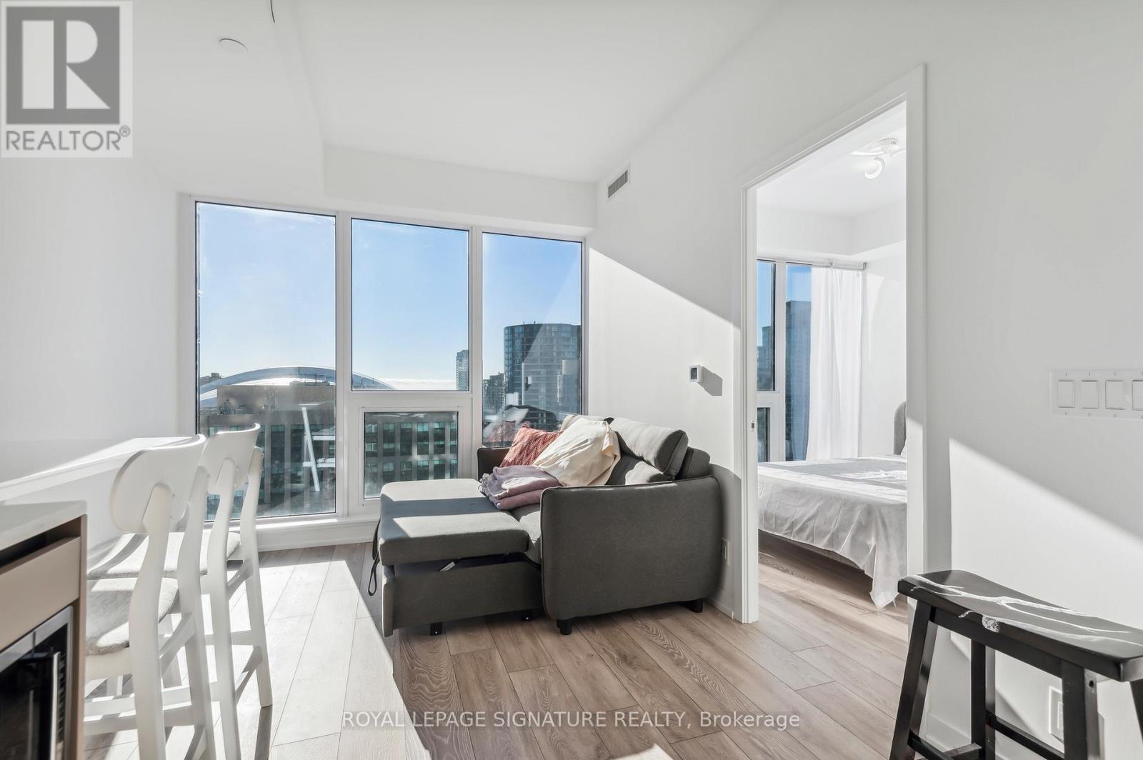 2315 - 55 Mercer Street, Toronto, Ontario  M5V 0W4 - Photo 5 - C12464228