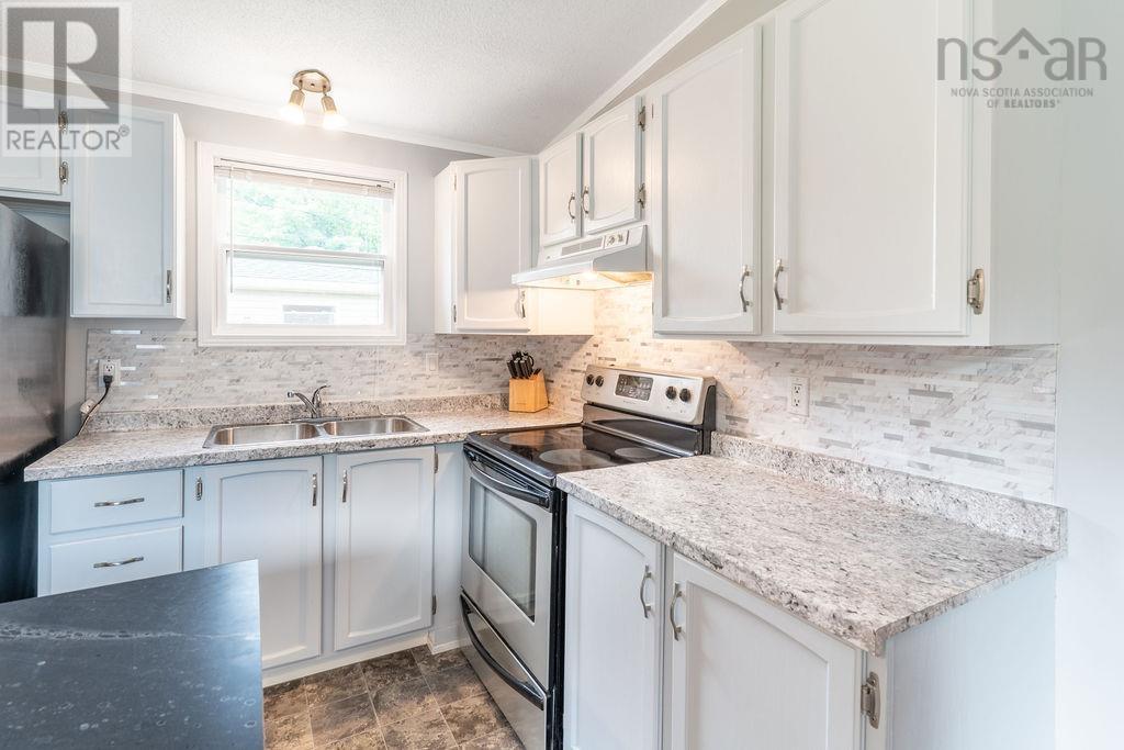 88 Brook Street, Middle Sackville, Nova Scotia  B4E 1B9 - Photo 15 - 202521334