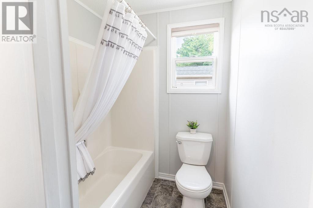 88 Brook Street, Middle Sackville, Nova Scotia  B4E 1B9 - Photo 26 - 202521334