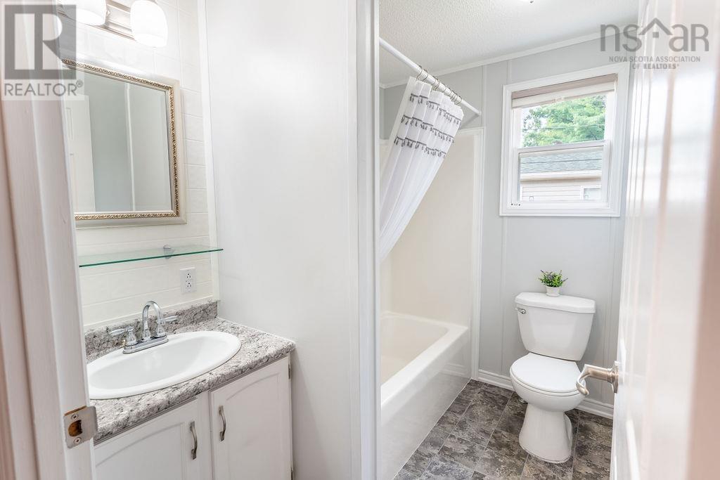 88 Brook Street, Middle Sackville, Nova Scotia  B4E 1B9 - Photo 25 - 202521334