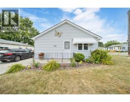 814 MAXWELL STREET, Sarnia, Ontario