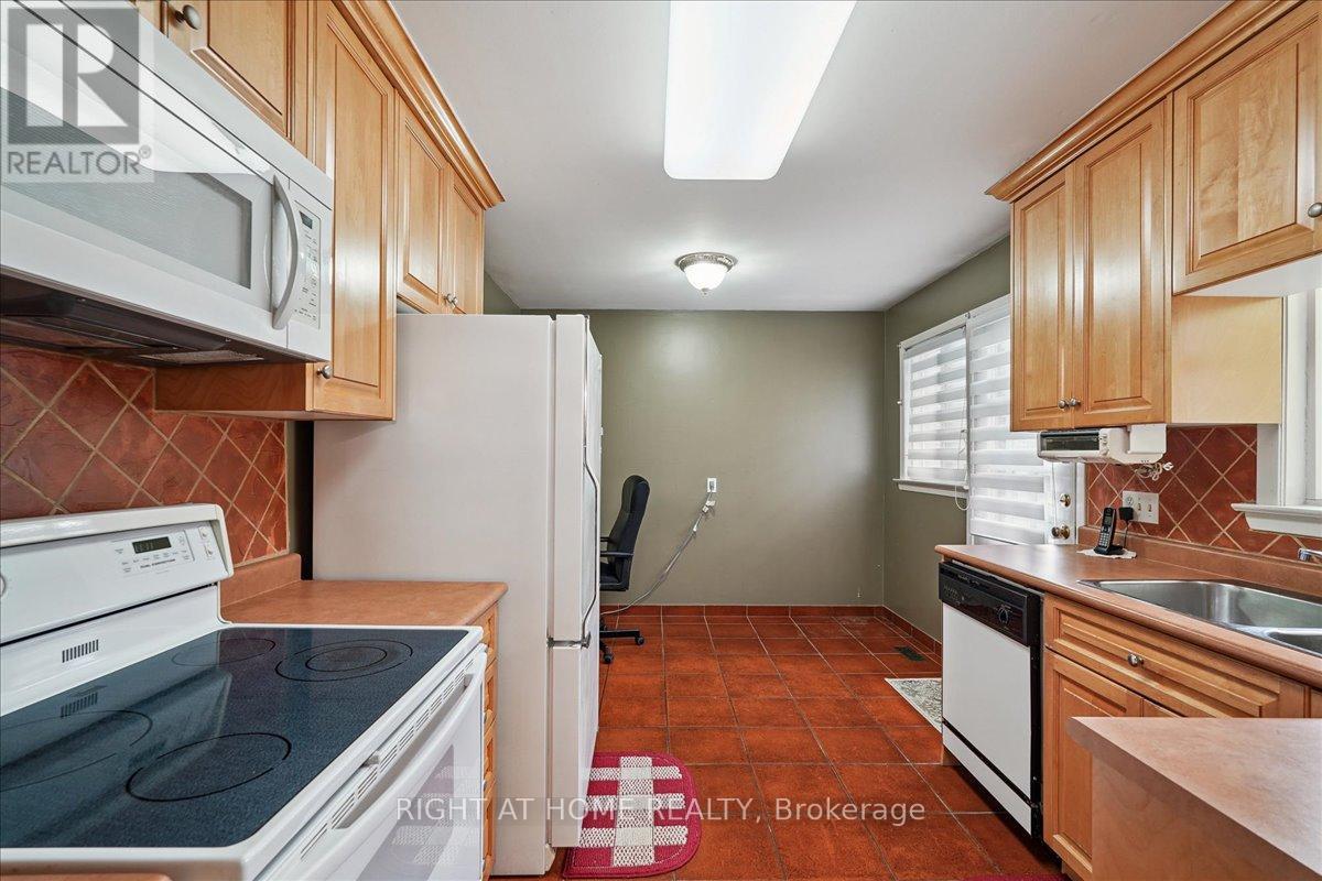 1 Sealstone Terrace, Toronto, Ontario  M1E 4J6 - Photo 11 - E12464247