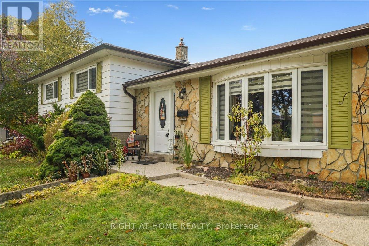 1 Sealstone Terrace, Toronto, Ontario  M1E 4J6 - Photo 2 - E12464247