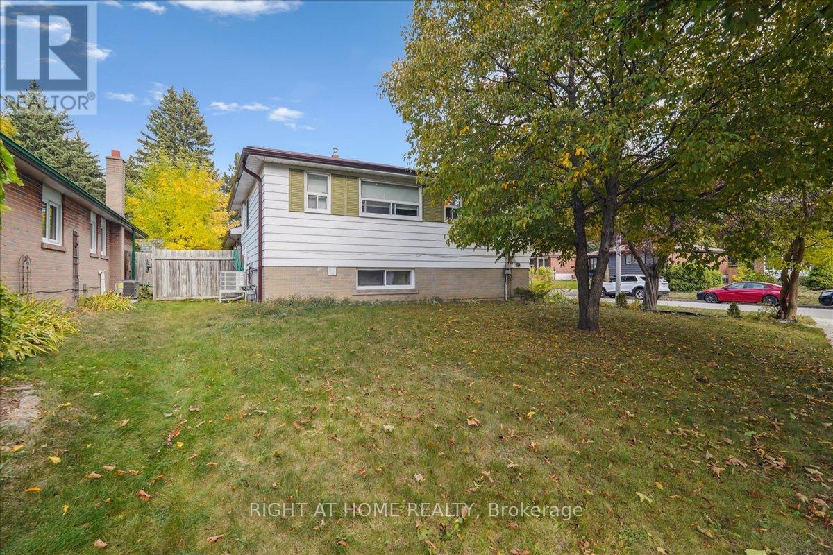 1 Sealstone Terrace, Toronto, Ontario  M1E 4J6 - Photo 4 - E12464247