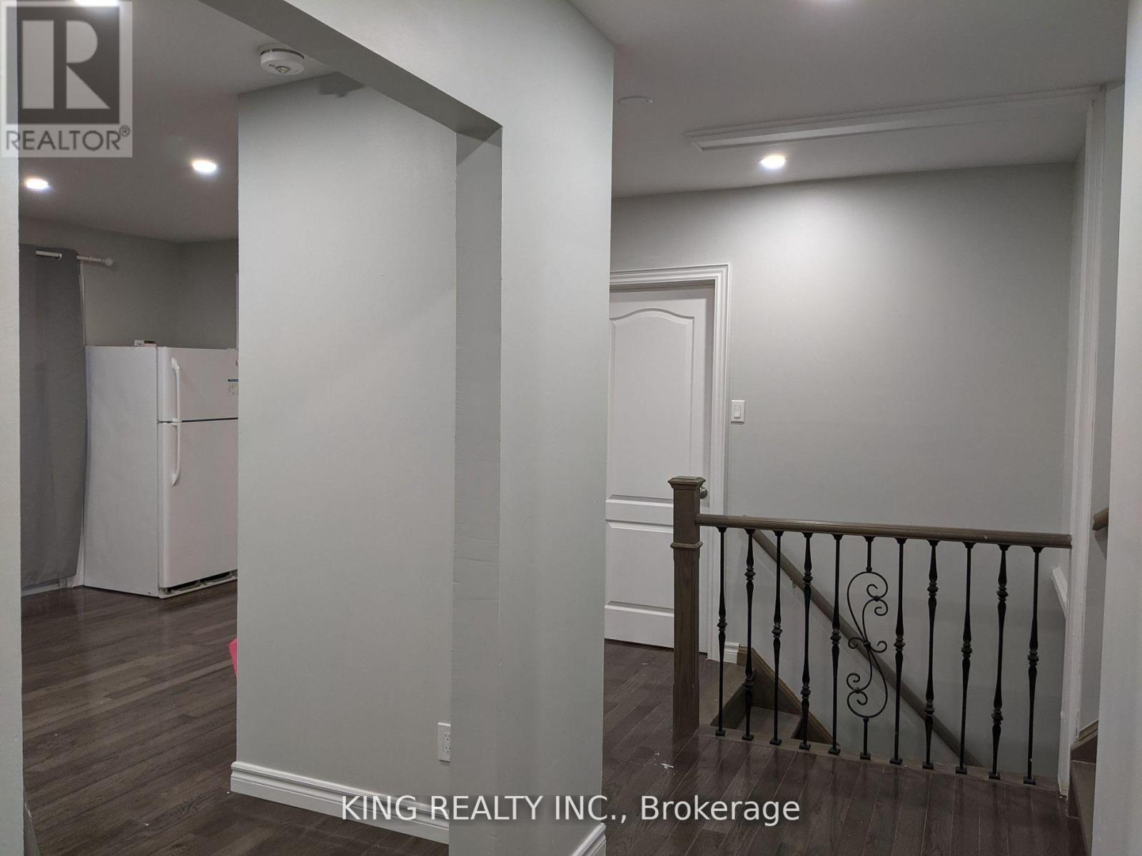 13 Fairfield Avenue, Brampton, Ontario  L6X 2H9 - Photo 16 - W12464239