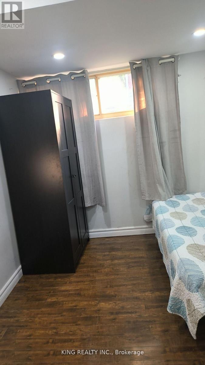 13 Fairfield Avenue, Brampton, Ontario  L6X 2H9 - Photo 17 - W12464239