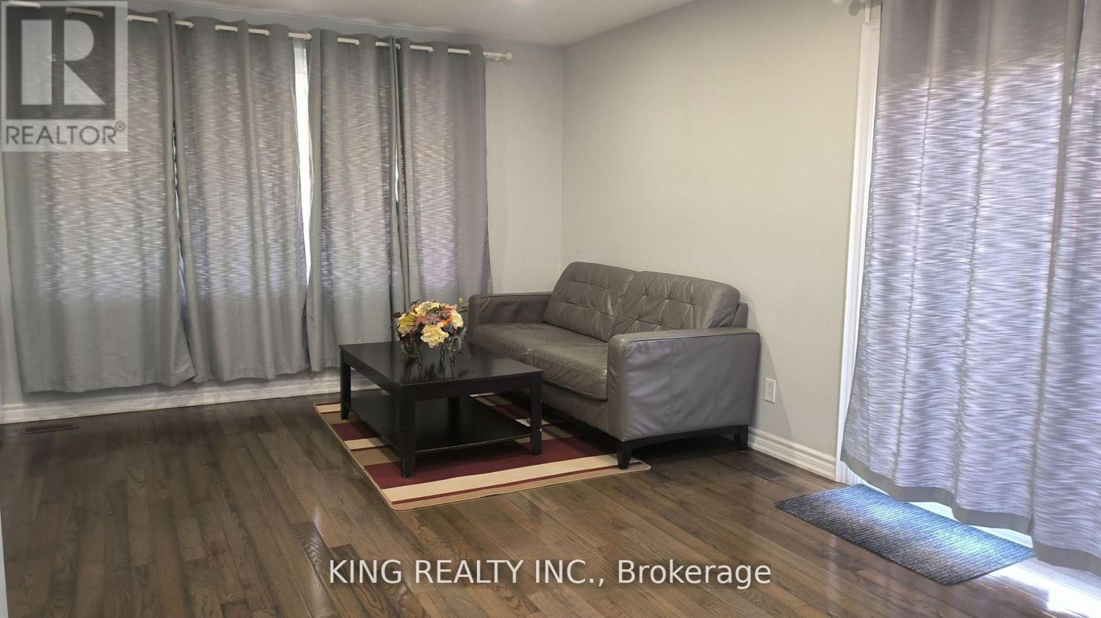 13 Fairfield Avenue, Brampton, Ontario  L6X 2H9 - Photo 3 - W12464239