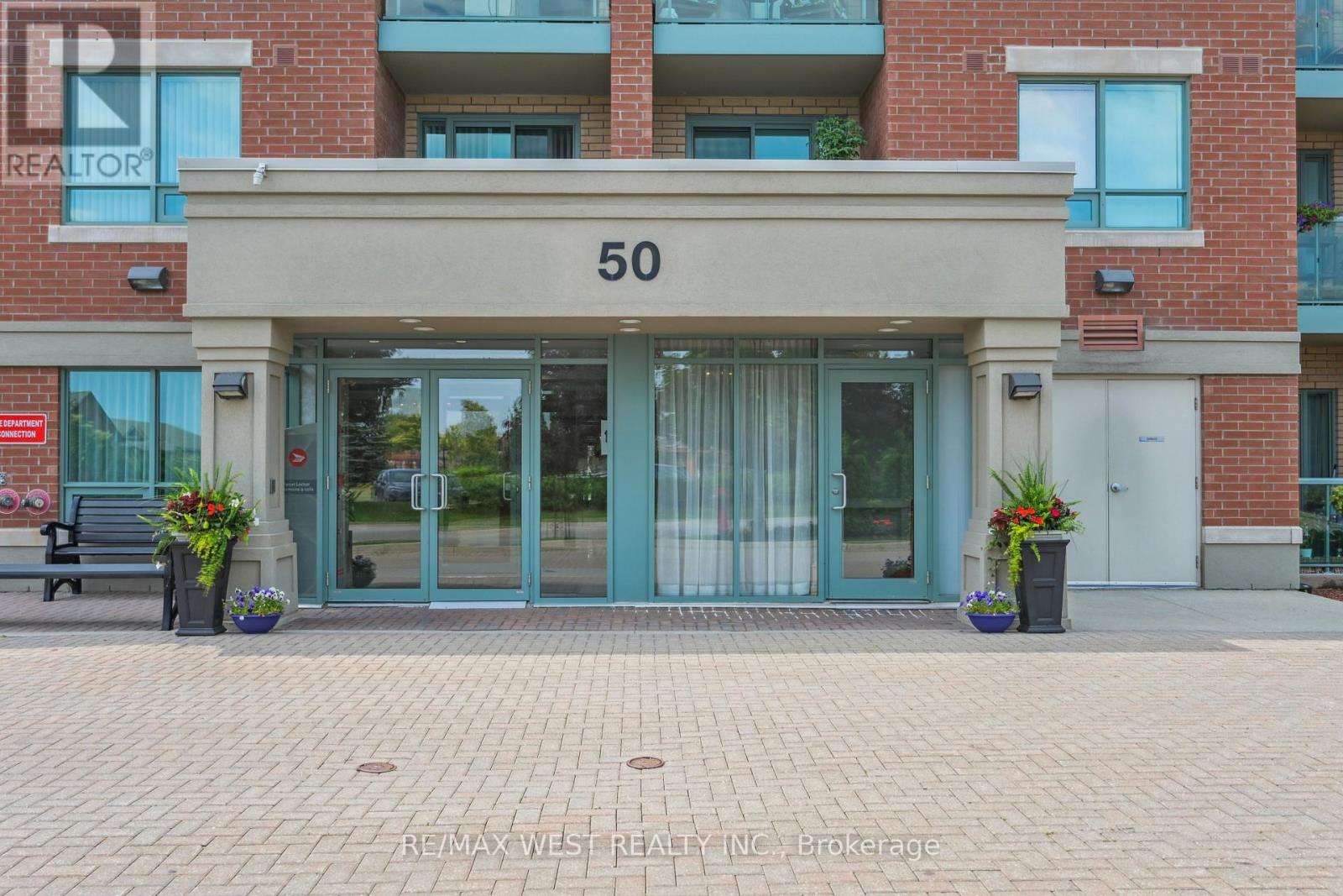 117 - 50 Via Rosedale, Brampton, Ontario  L6R 3Z7 - Photo 3 - W12464258
