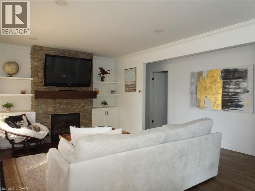 Photo 11 of 22 for 37 Arnella Crescent