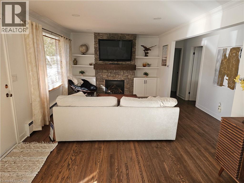 Photo 13 of 22 for 37 Arnella Crescent