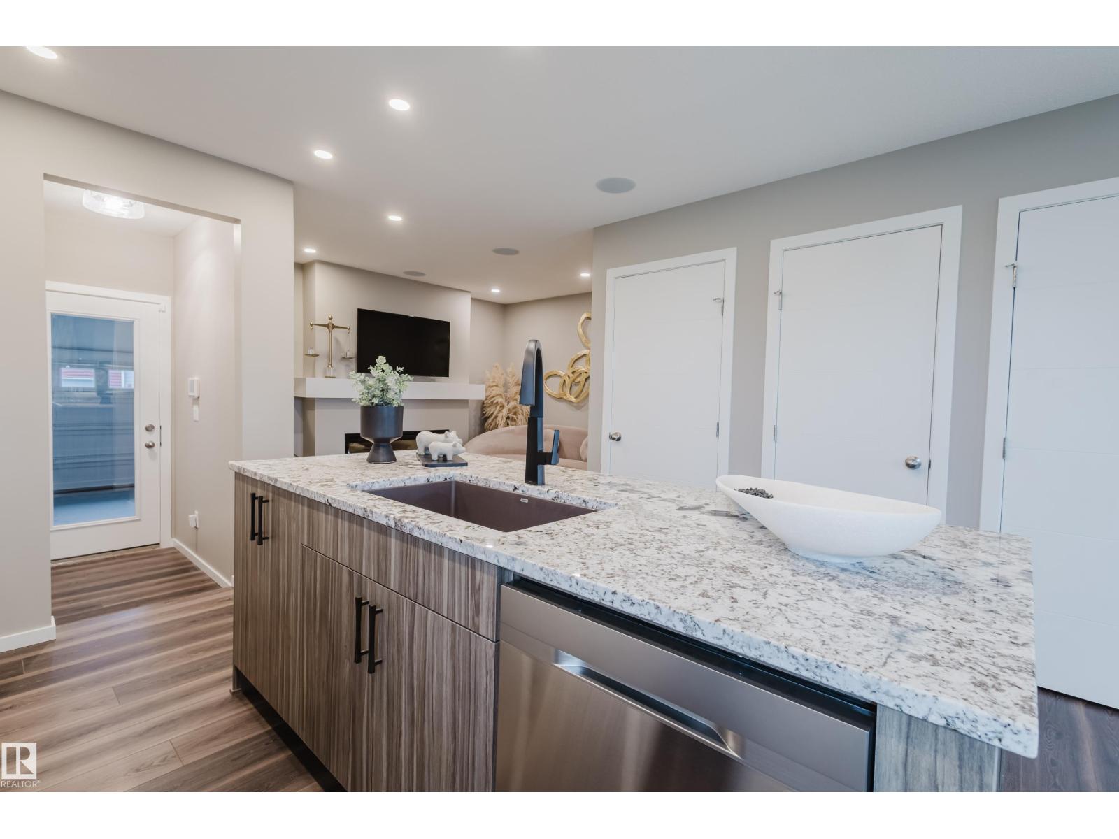 1029 Helen Lavender Ln, Sherwood Park, Alberta  T8H 3A4 - Photo 12 - E4462205