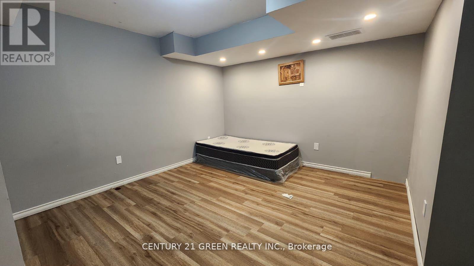 BSMT - 7977 HACKBERRY TRAIL, Niagara Falls, Ontario