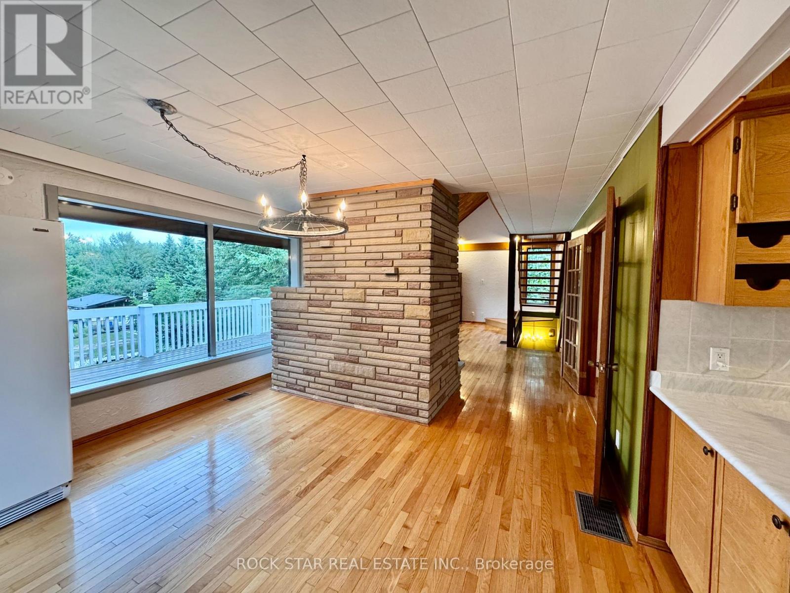 8 Pine River Crescent, Mulmur, Ontario  L9V 3H2 - Photo 14 - X12464252