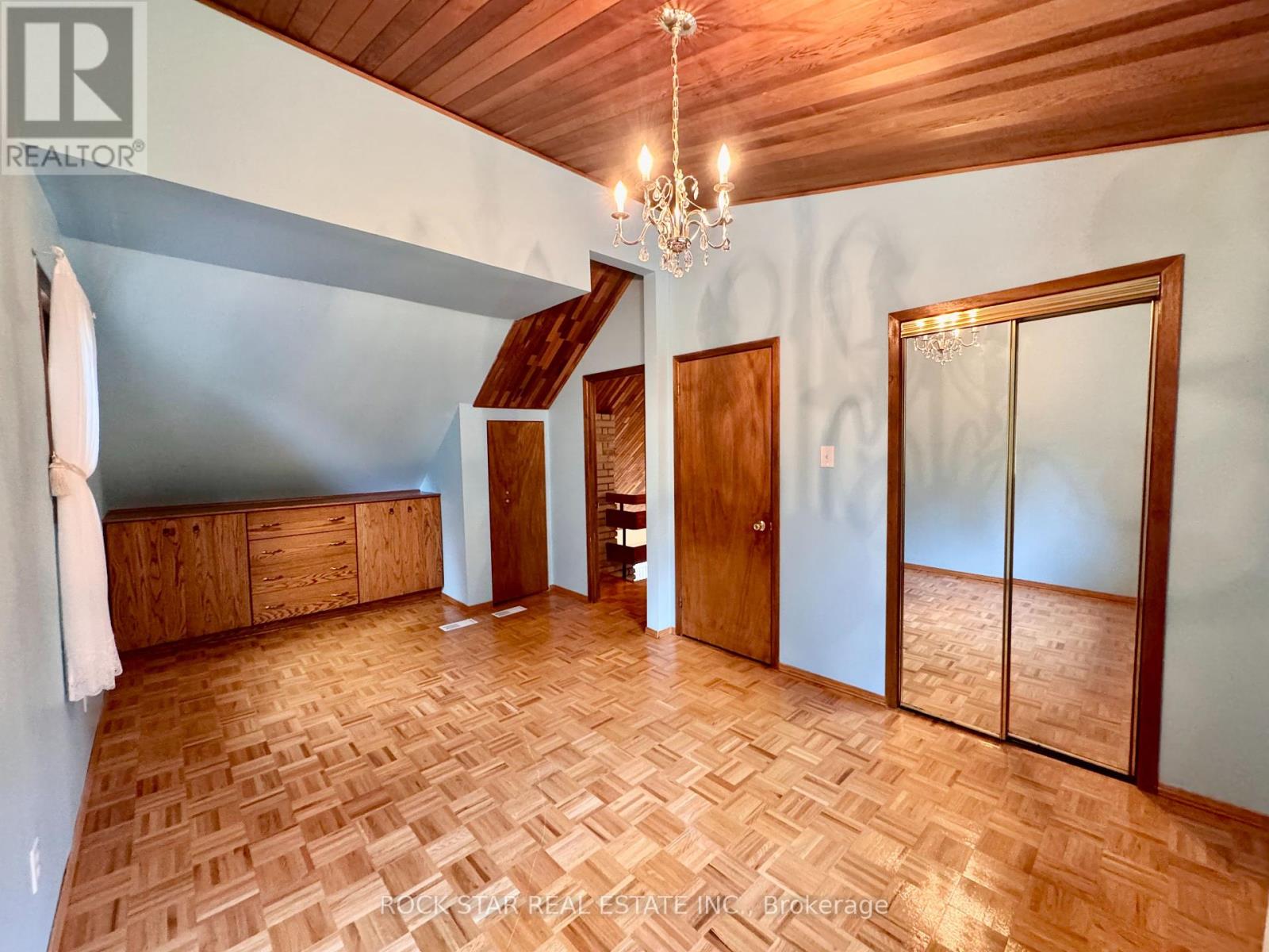 8 Pine River Crescent, Mulmur, Ontario  L9V 3H2 - Photo 23 - X12464252