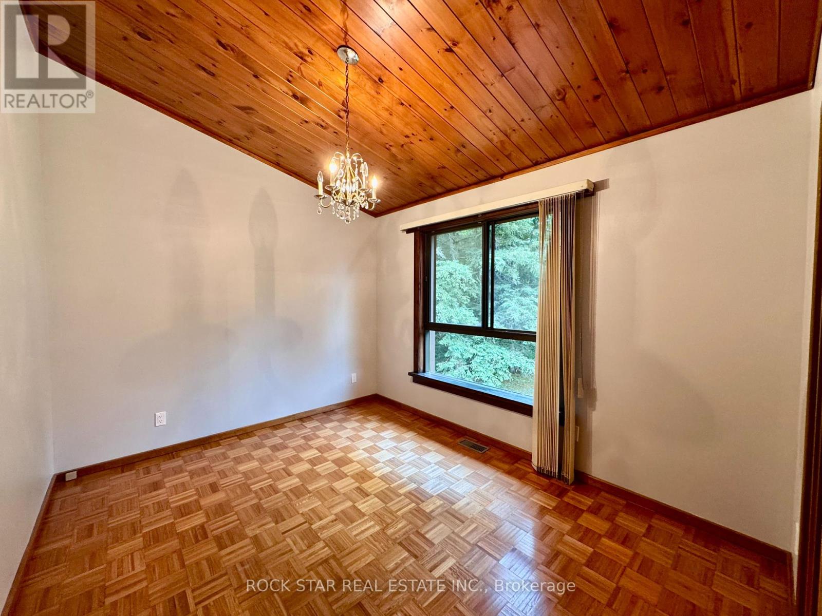 8 Pine River Crescent, Mulmur, Ontario  L9V 3H2 - Photo 25 - X12464252