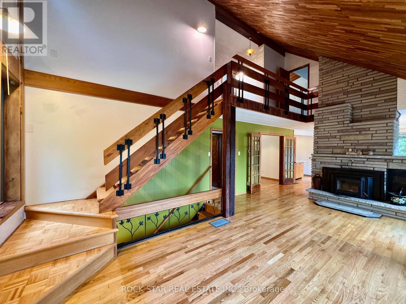 8 Pine River Crescent, Mulmur, Ontario  L9V 3H2 - Photo 8 - X12464252