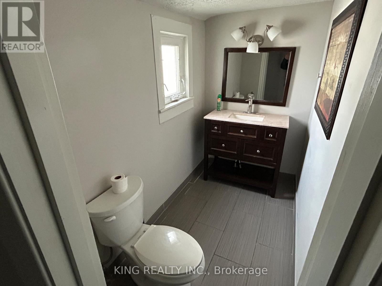 4729 Queen Street, Niagara Falls, Ontario  L2E 2M1 - Photo 11 - X12464276