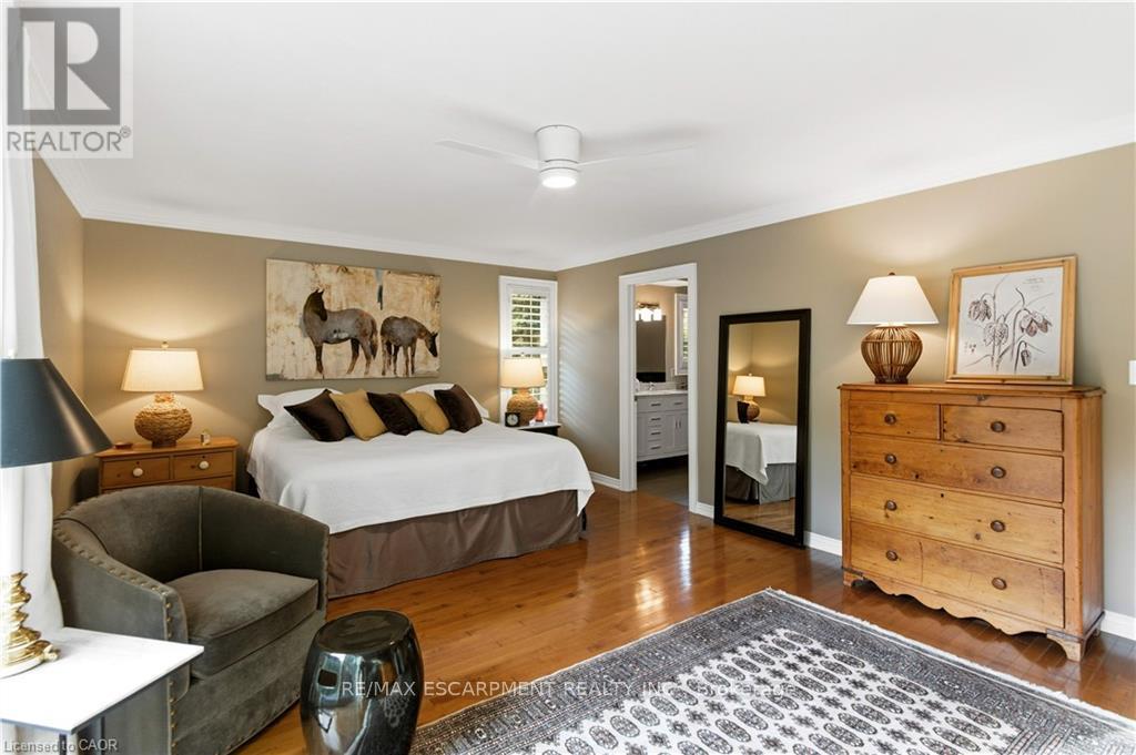 9 Mays Crescent, Hamilton, Ontario  L8B 0G4 - Photo 19 - X12464278