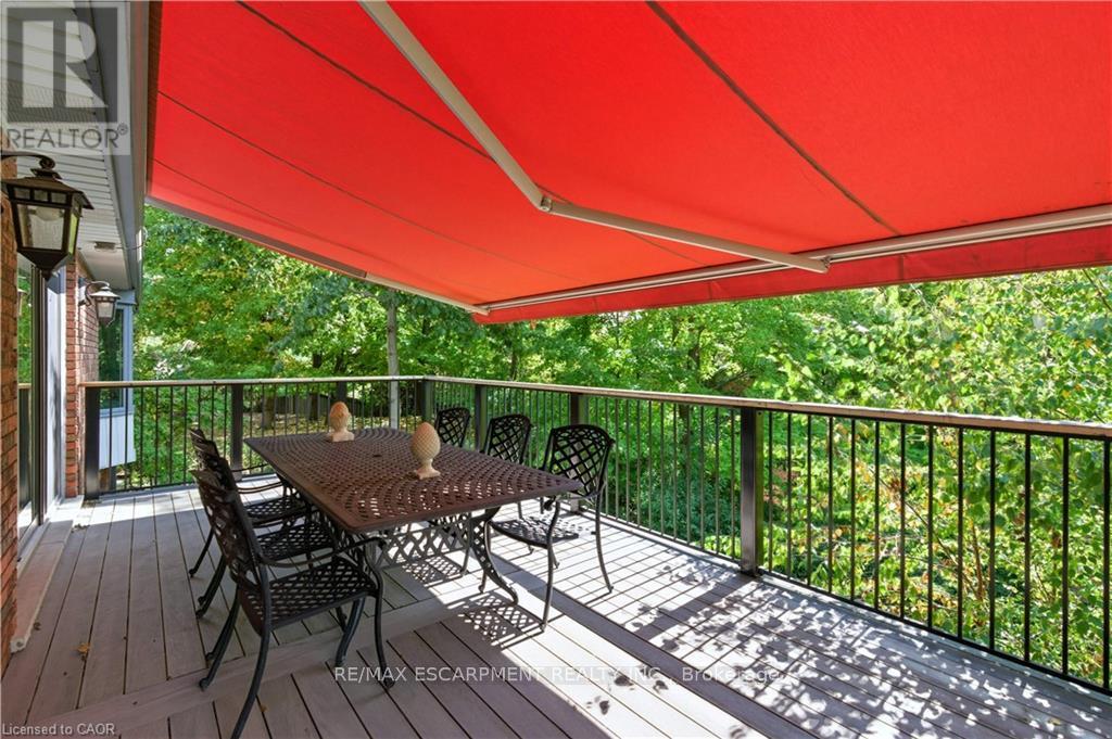 9 Mays Crescent, Hamilton, Ontario  L8B 0G4 - Photo 36 - X12464278