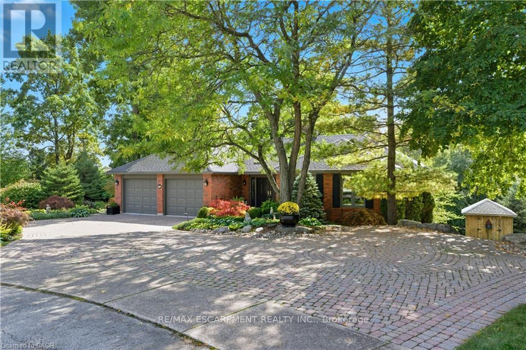 9 Mays Crescent, Hamilton, Ontario  L8B 0G4 - Photo 47 - X12464278