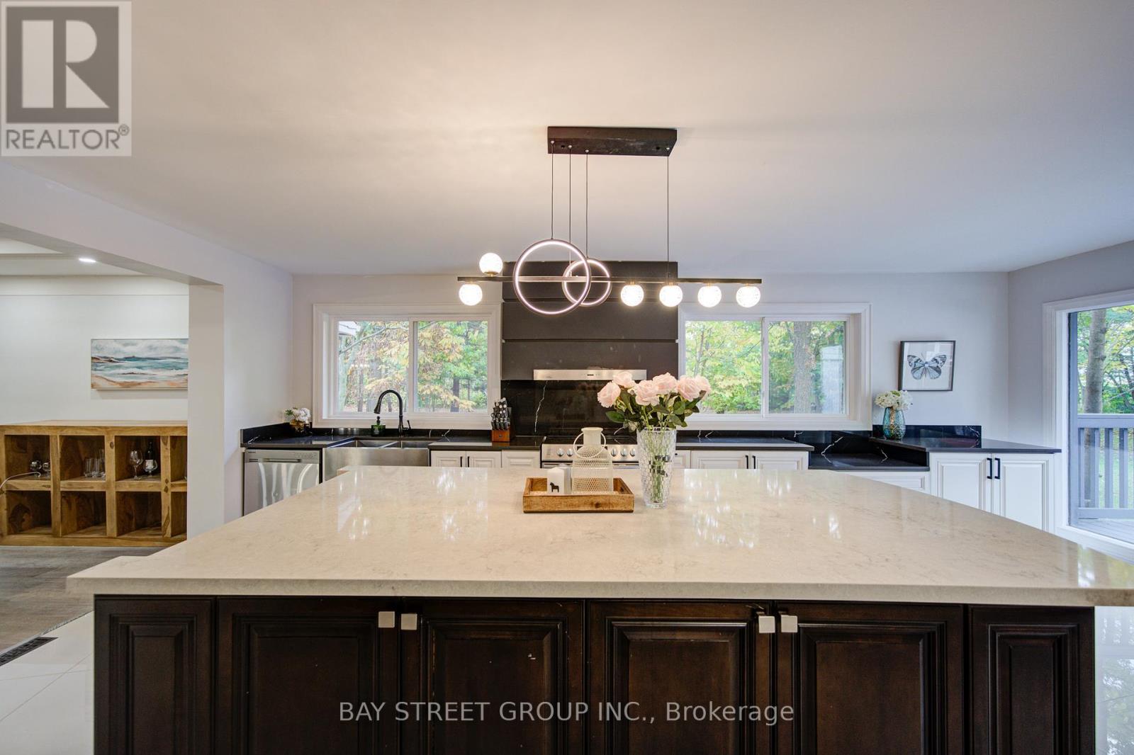 14874 Niagara River Parkway, Niagara-On-The-Lake, Ontario  L0S 1J0 - Photo 13 - X12464288