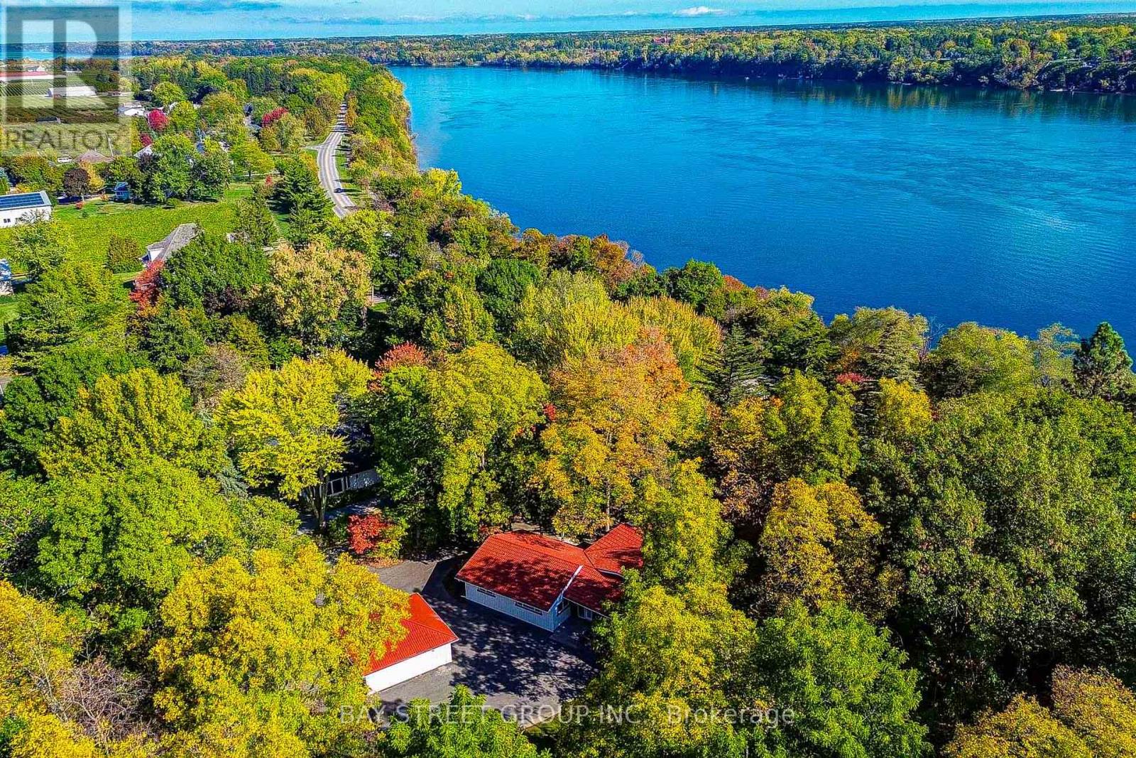 14874 Niagara River Parkway, Niagara-On-The-Lake, Ontario  L0S 1J0 - Photo 3 - X12464288