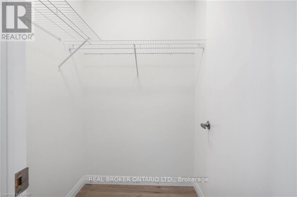 2405 - 60 Charles Street W, Kitchener, Ontario  N2G 1Y6 - Photo 14 - X12464289