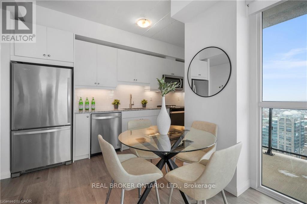 2405 - 60 Charles Street W, Kitchener, Ontario  N2G 1Y6 - Photo 6 - X12464289