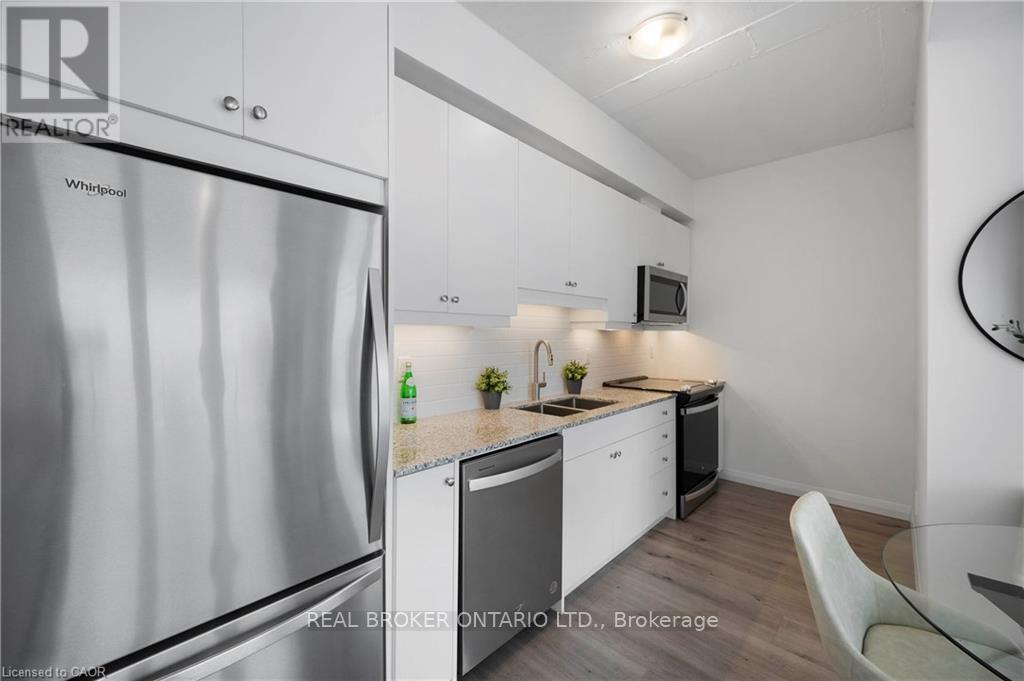 2405 - 60 Charles Street W, Kitchener, Ontario  N2G 1Y6 - Photo 9 - X12464289