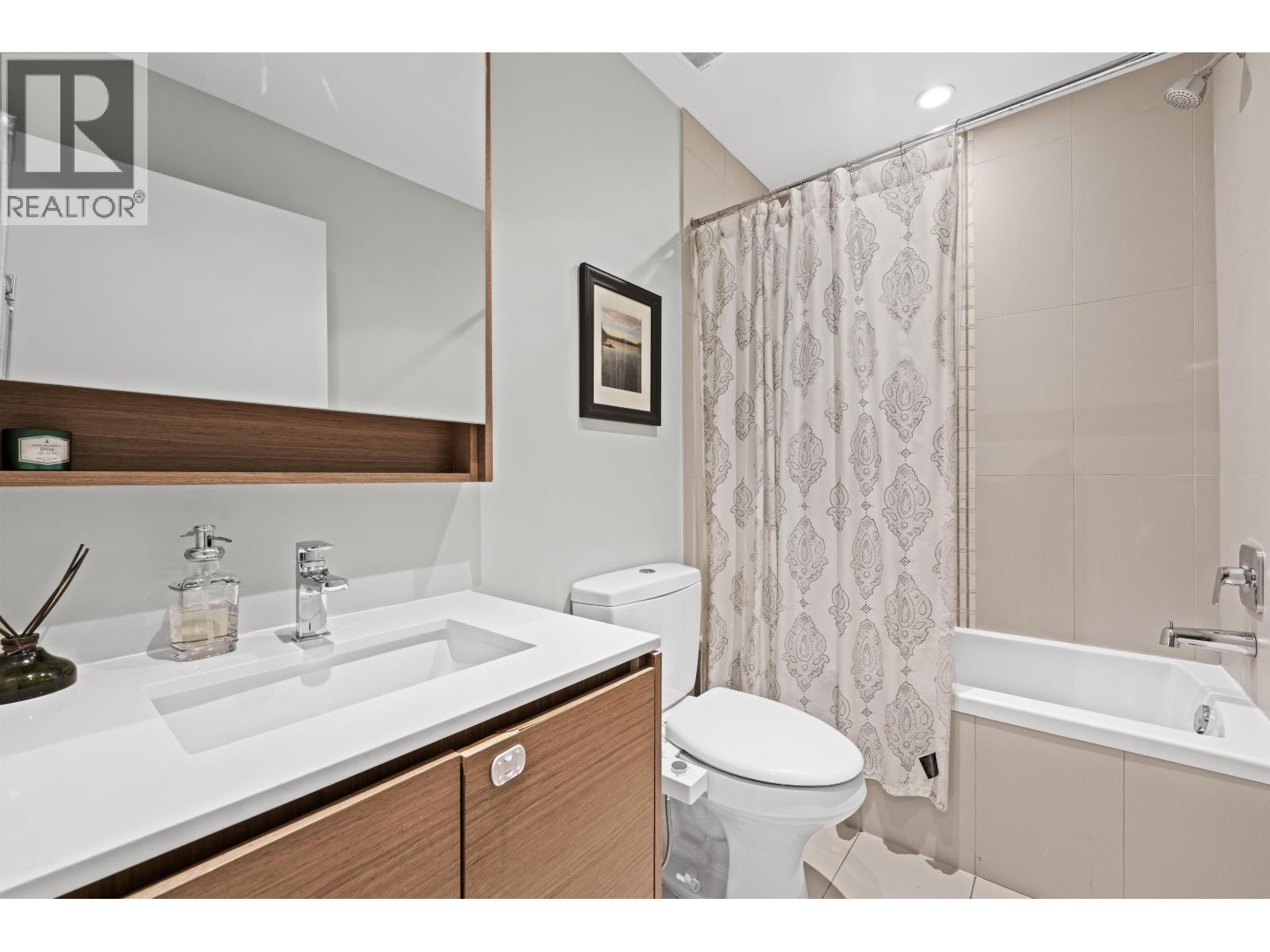 207 2135 Heritage Park Lane, North Vancouver, British Columbia  V7H 0B6 - Photo 28 - R3058869