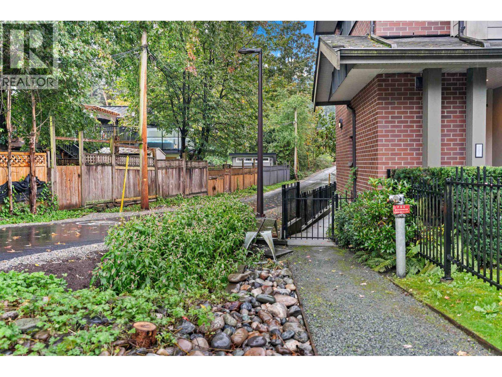 207 2135 Heritage Park Lane, North Vancouver, British Columbia  V7H 0B6 - Photo 34 - R3058869