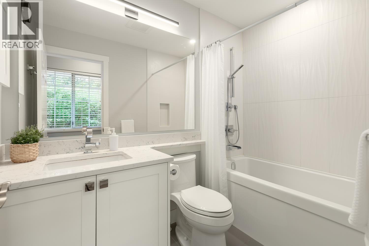63 3939 Indian River Drive, North Vancouver, British Columbia  V7G 2P6 - Photo 32 - R3058873