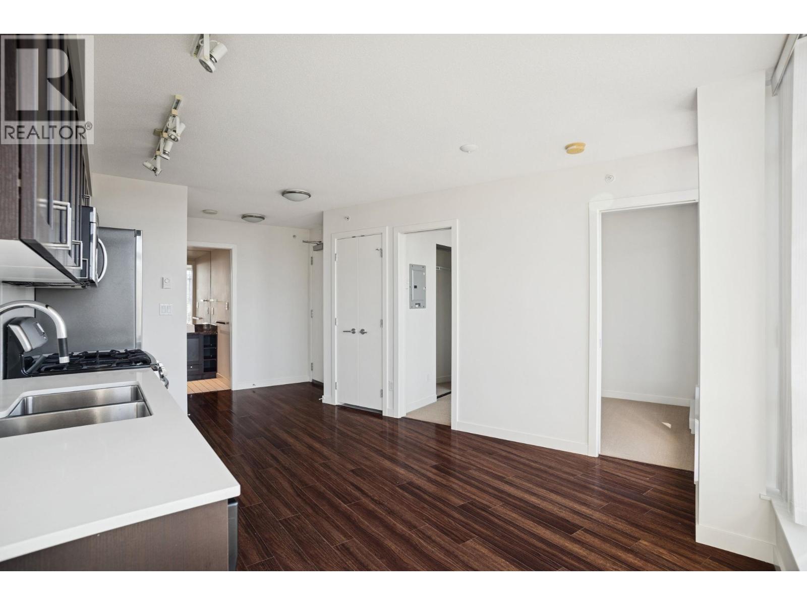 1010 4815 Eldorado Mews, Vancouver, British Columbia  V5R 0B2 - Photo 5 - R3058894