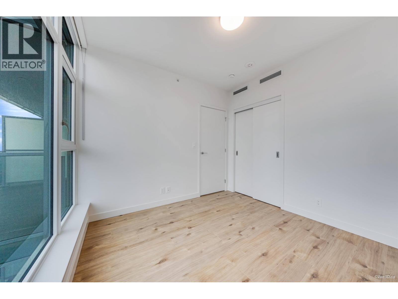 1303 720 Farrow Street, Coquitlam, British Columbia  V3J 3S5 - Photo 5 - R3058909