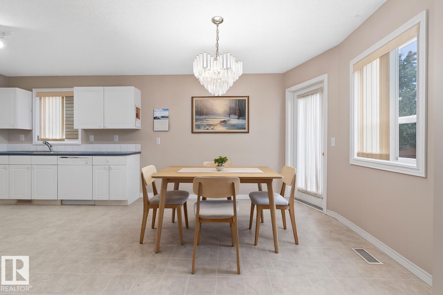 4804 147 Av Nw, Edmonton, Alberta  T5Y 2X2 - Photo 7 - E4452726