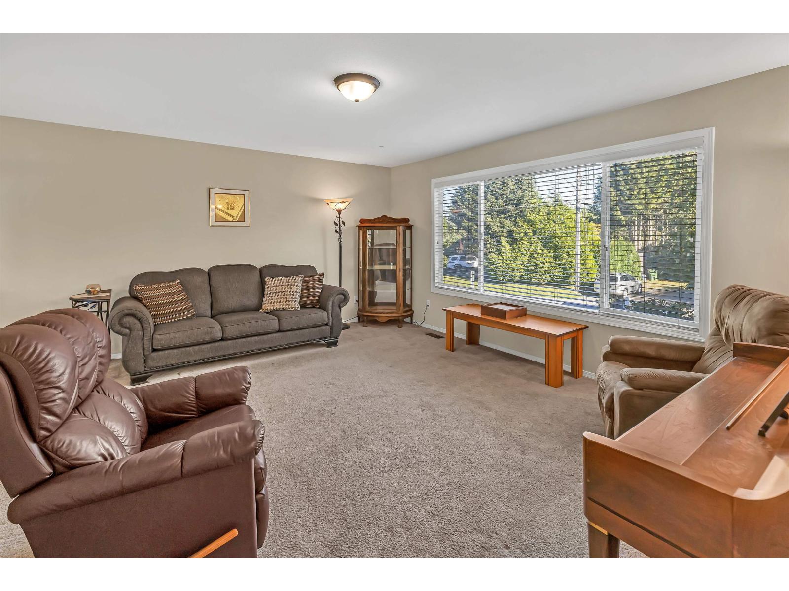 8775 Vicars Street, Chilliwack Proper West, Chilliwack, British Columbia  V2P 6V9 - Photo 4 - R3058377