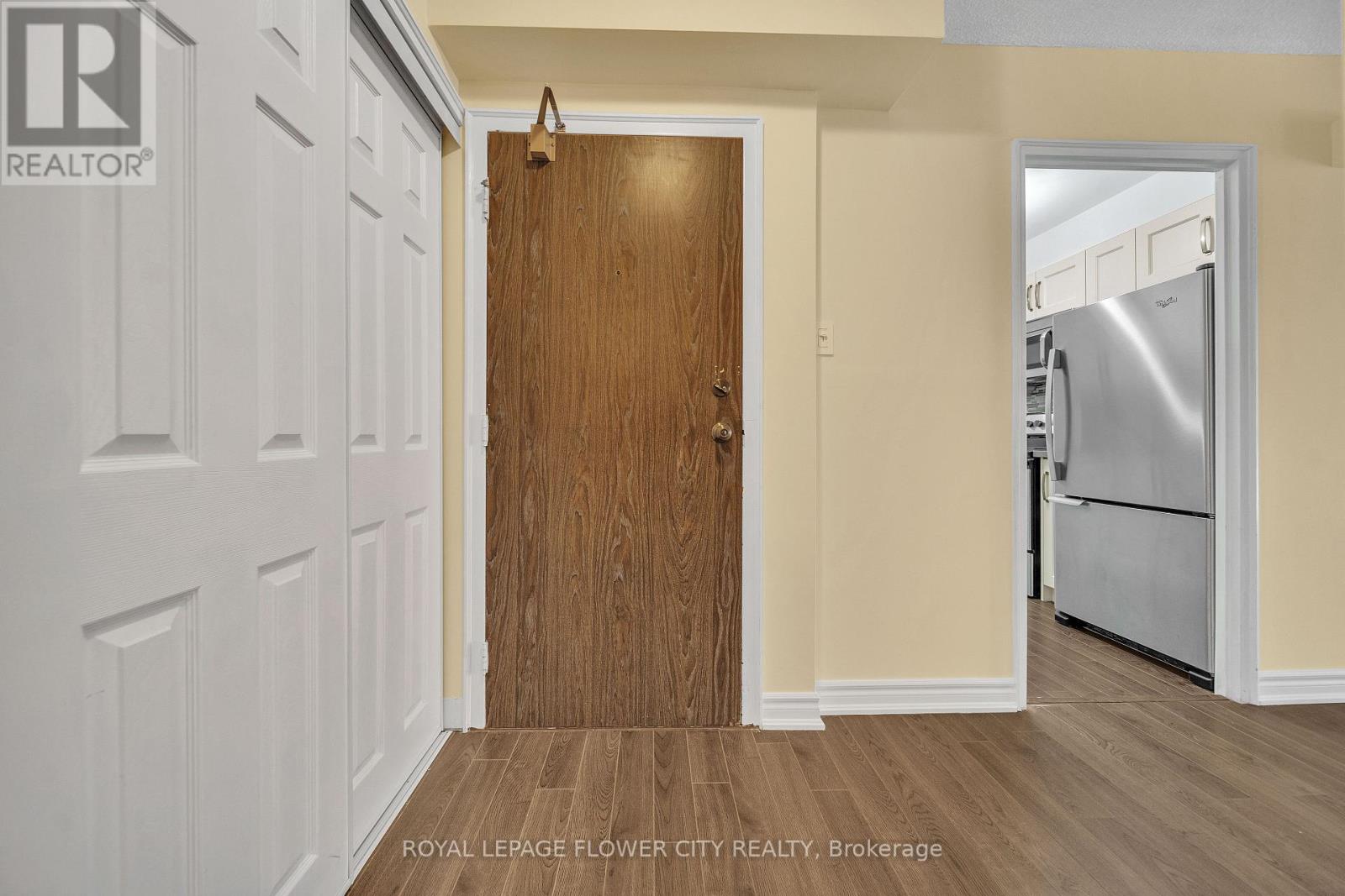 602 - 1515 Lakeshore Road E, Mississauga, Ontario  L5E 3E3 - Photo 14 - W12463702