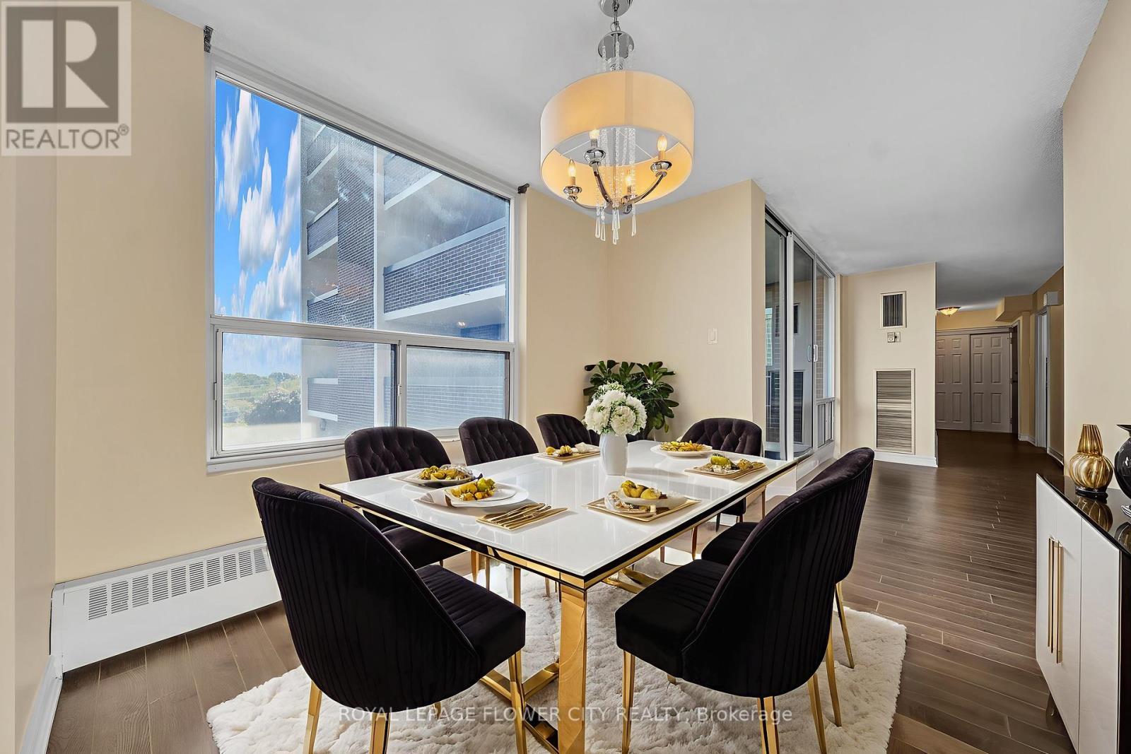 602 - 1515 Lakeshore Road E, Mississauga, Ontario  L5E 3E3 - Photo 18 - W12463702