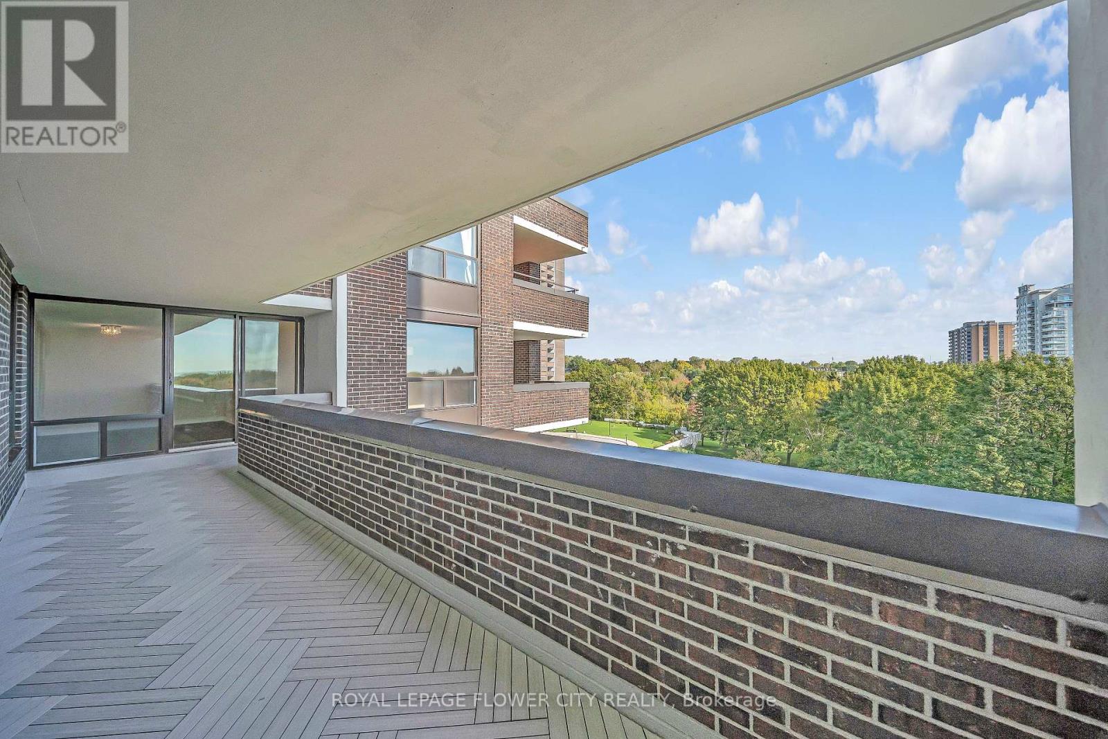 602 - 1515 Lakeshore Road E, Mississauga, Ontario  L5E 3E3 - Photo 40 - W12463702