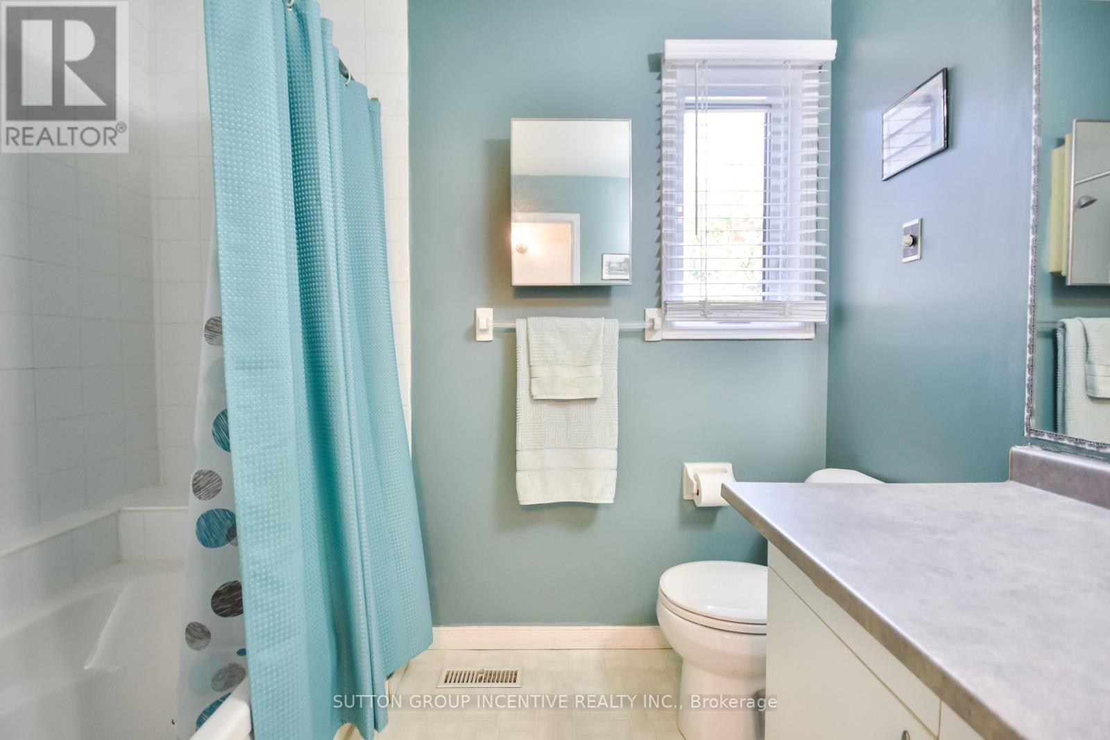2276 Scythes Street, Innisfil, Ontario  L9S 1G8 - Photo 23 - N12464318