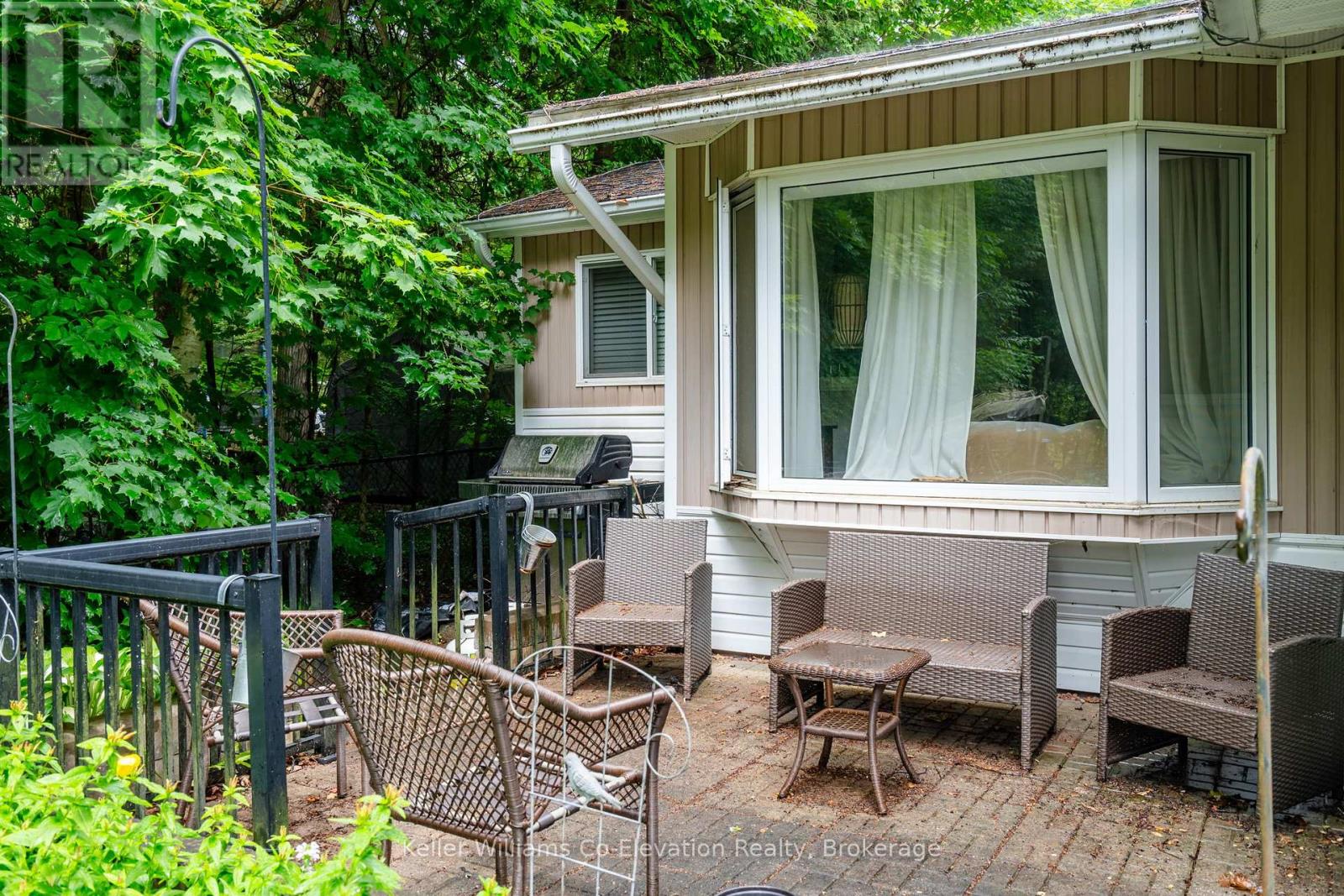 137 Oliver Drive, Tiny, Ontario  L0L 2J0 - Photo 15 - S12464361