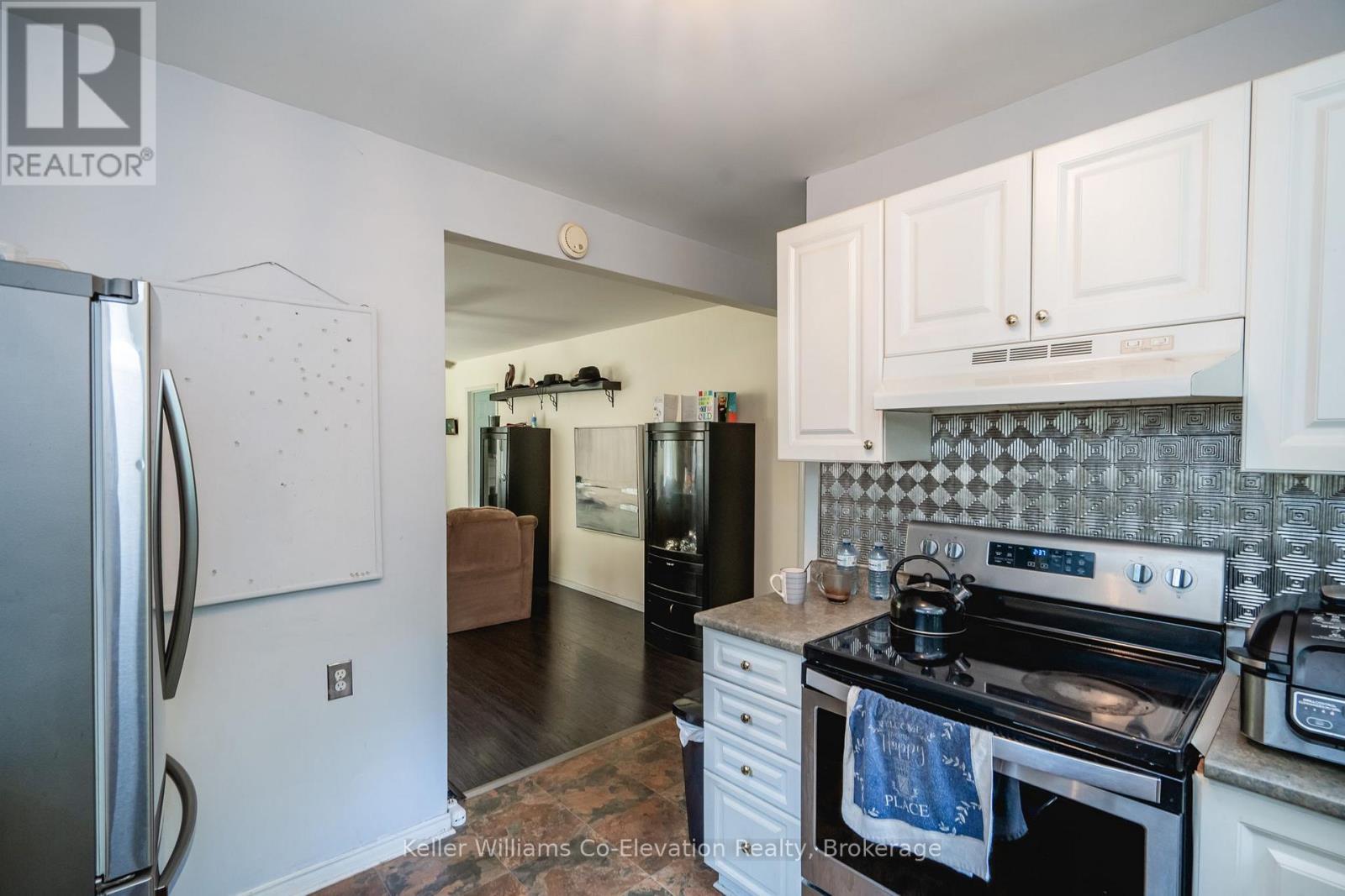 137 Oliver Drive, Tiny, Ontario  L0L 2J0 - Photo 8 - S12464361