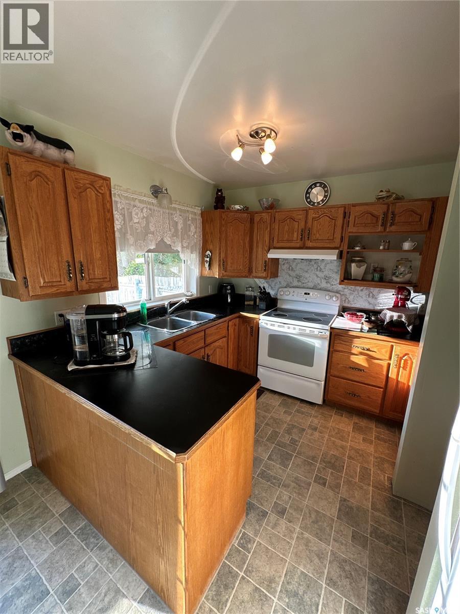 408 5th Avenue, Rosthern, Saskatchewan  S0K 3R0 - Photo 10 - SK019330